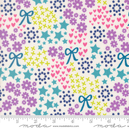 Makers Delight Breeze 28100 31 Moda fabric with ruler